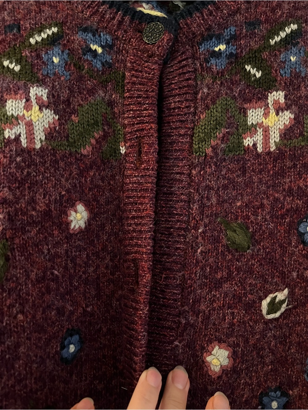Northern Reflections | Vintage Cardigan Sweater - Picture 13 of 14